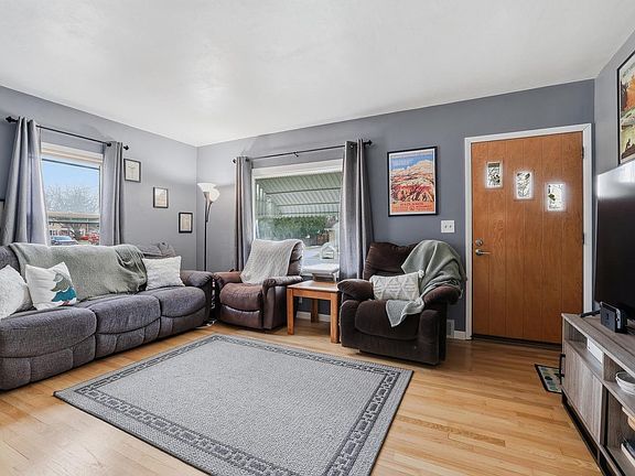 3rd image of 616 WALKER STREET