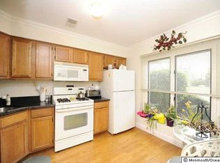 4 Rose Manor Ct, Brick, NJ 08723