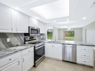 2360 Naples Trace Cir UNIT 4, Naples, FL 34109