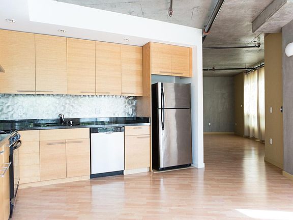 5th image of 683 Brannan St #110