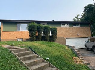 207 Bernardi Dr, Pittsburgh, PA 15214