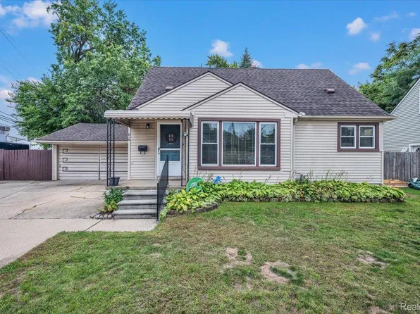 219 Adams Ct, Ferndale, MI 48220