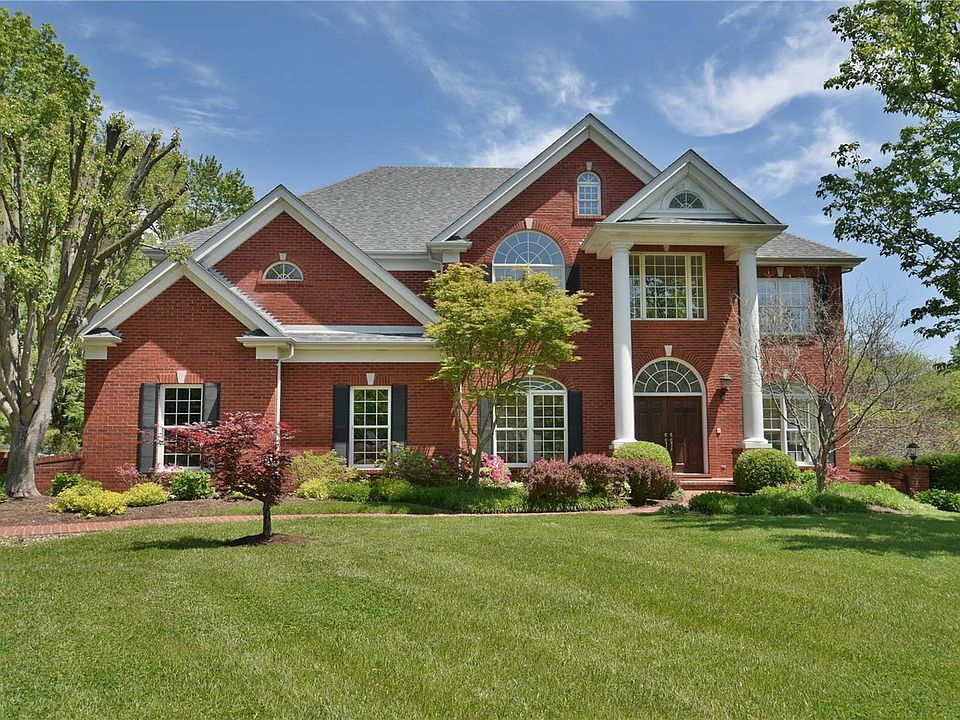 1st image of 3 Longrove Ln