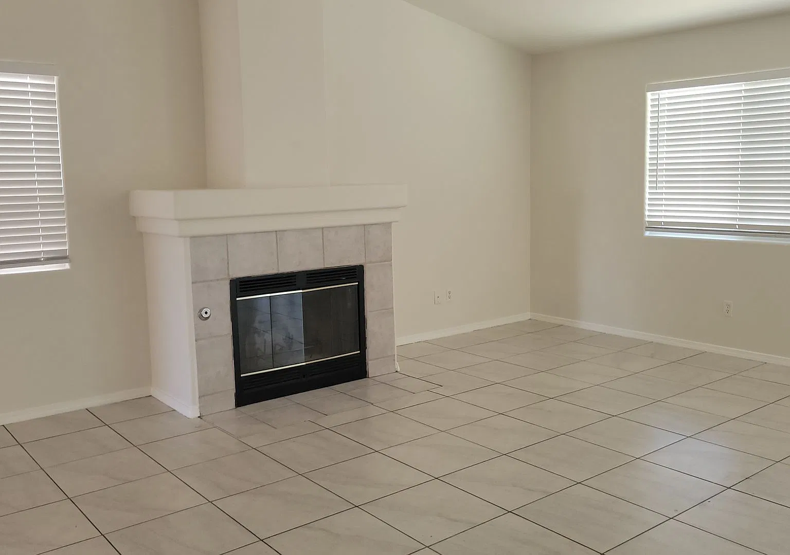 8306 Bridge Creek Ave., Bakersfield, CA 93313 — Photo 4