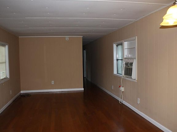 3rd image of 5600 Government Dr
