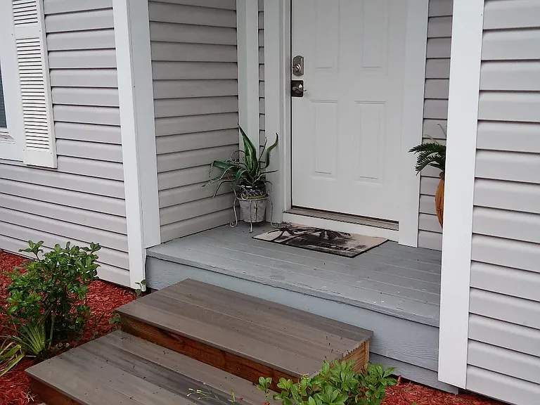7008 Constitution Blvd — Photo 10