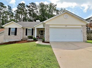 3028 Crimson Oaks Ct, Fenton, MO 63026
