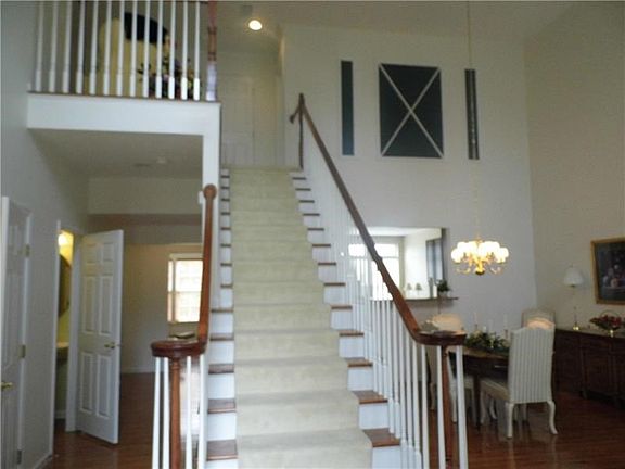2nd image of 5755 Montville Dr