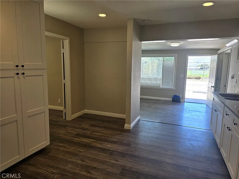 7215 Lyons Ave #2 — Photo 7