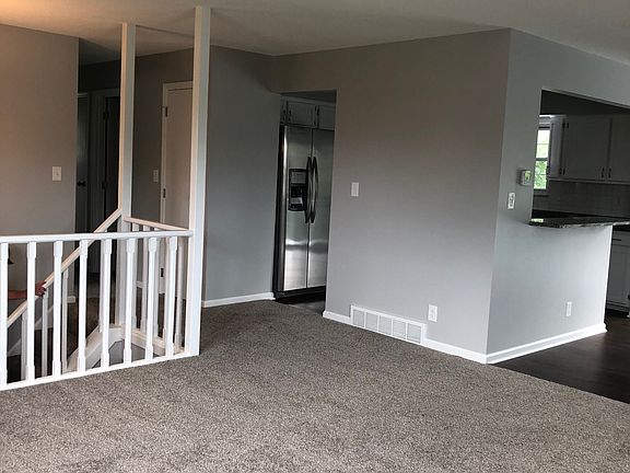 5th image of 66 Claren Dr