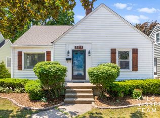 323 Baynton Ave NE, Grand Rapids, MI 49503