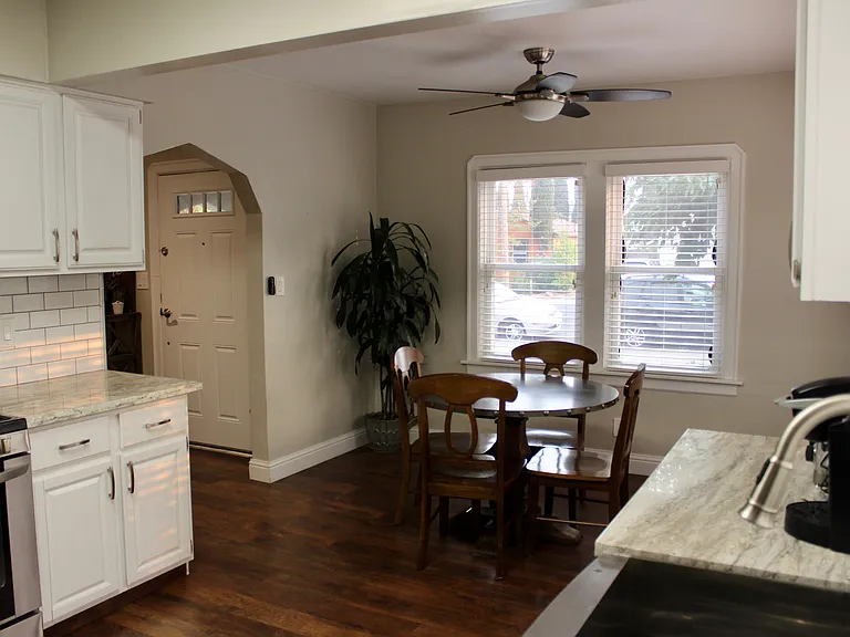 2816 Pine St — Photo 5