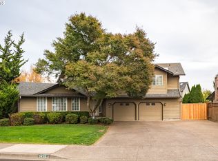 3435 Honeywood St, Eugene, OR 97408