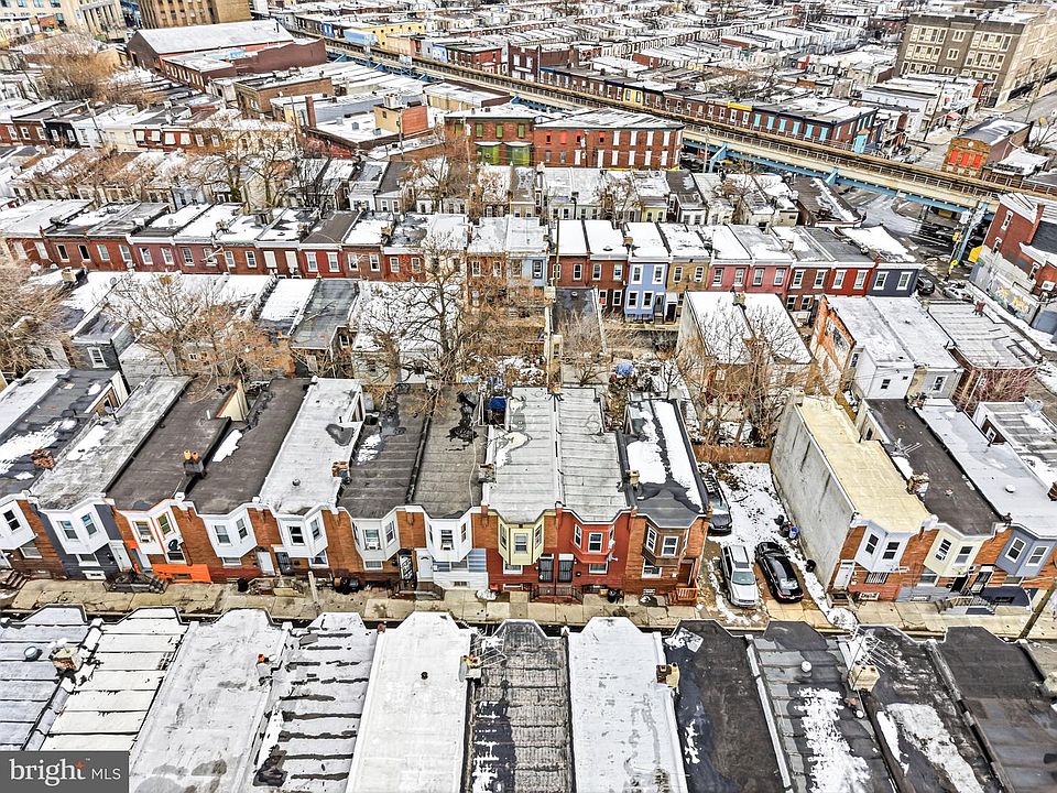 2nd image of 3119 Custer St