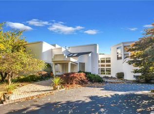 12 Rosita Ln, Port Jefferson, NY 11777