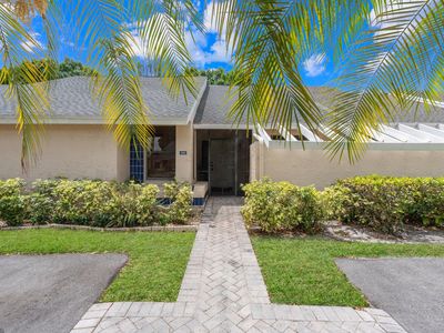 10906 Lake Front Place, Boca Raton, FL, 33498