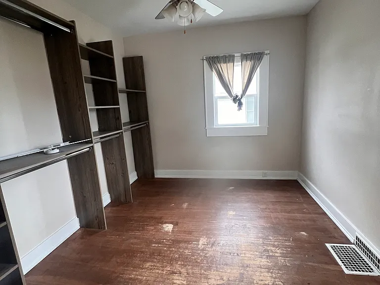 1619 I Ave NE — Photo 14