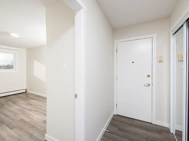 5006 53rd Ave — Photo 10