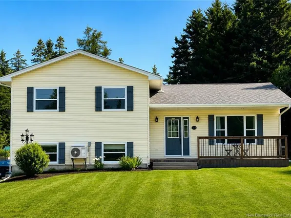 34 Yukon Dr, Quispamsis, NB E2E 5Y9