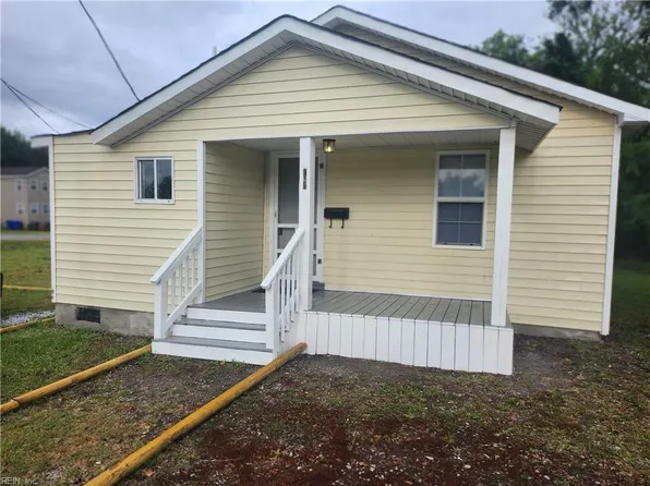 704 Factory St, Suffolk, VA 23434