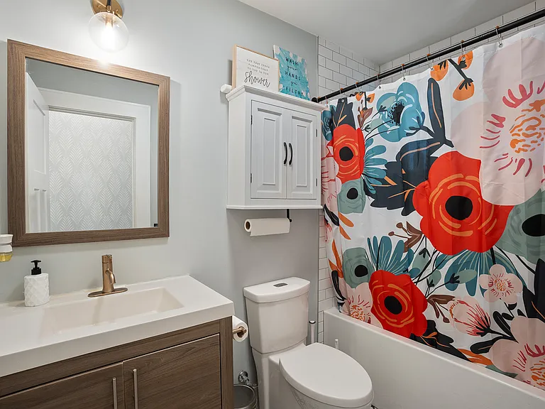 18 Brent St #2 — Photo 8