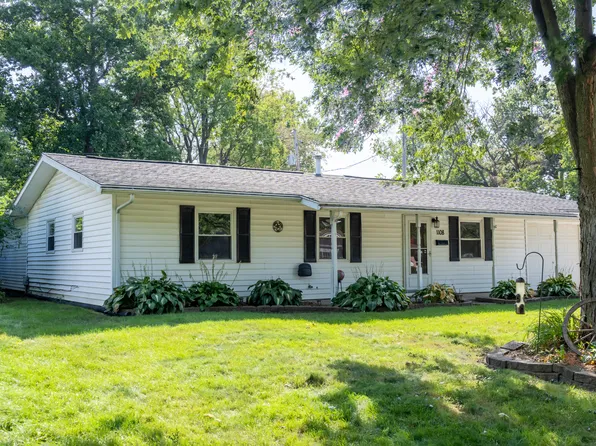 1108 Frank Dr, Champaign, IL 61820