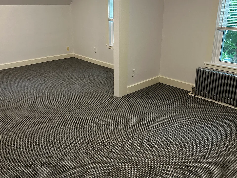 15 Oak St #2