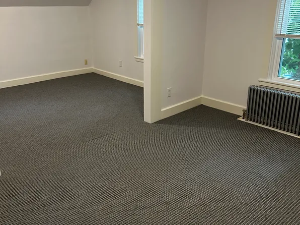 15 Oak St #2, Brewer, ME 04412