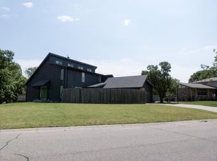 508 Rolling Hills Dr, Newton, KS 67114