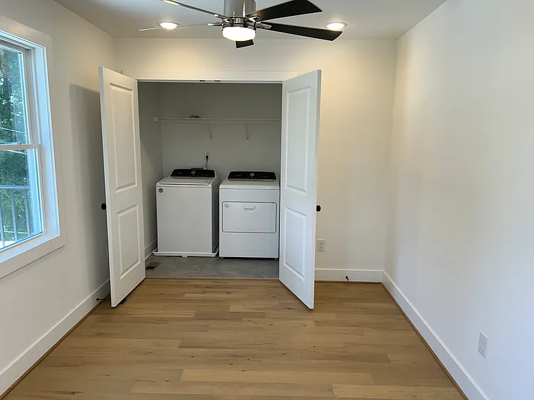 115 W 14th St #B — Photo 26