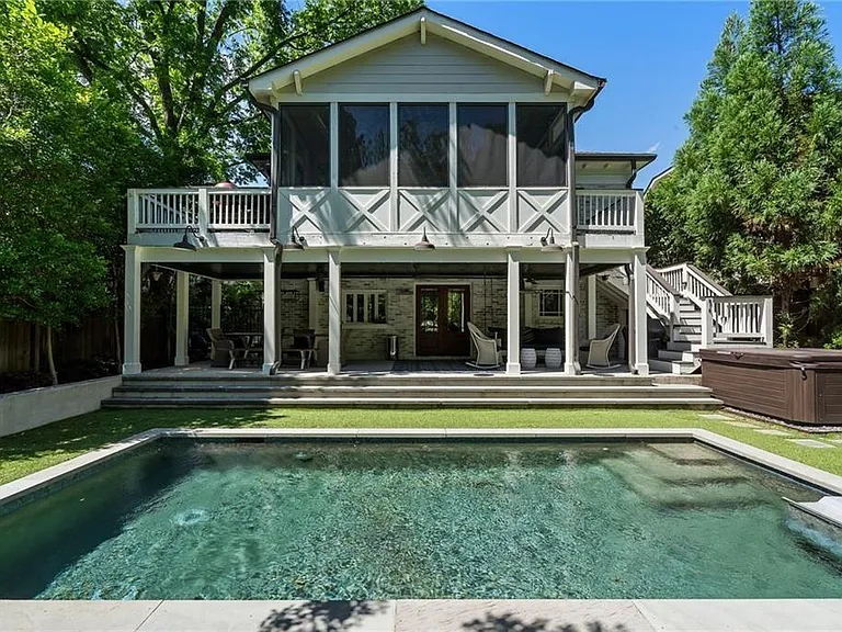 663 Yorkshire Rd NE — Photo 58