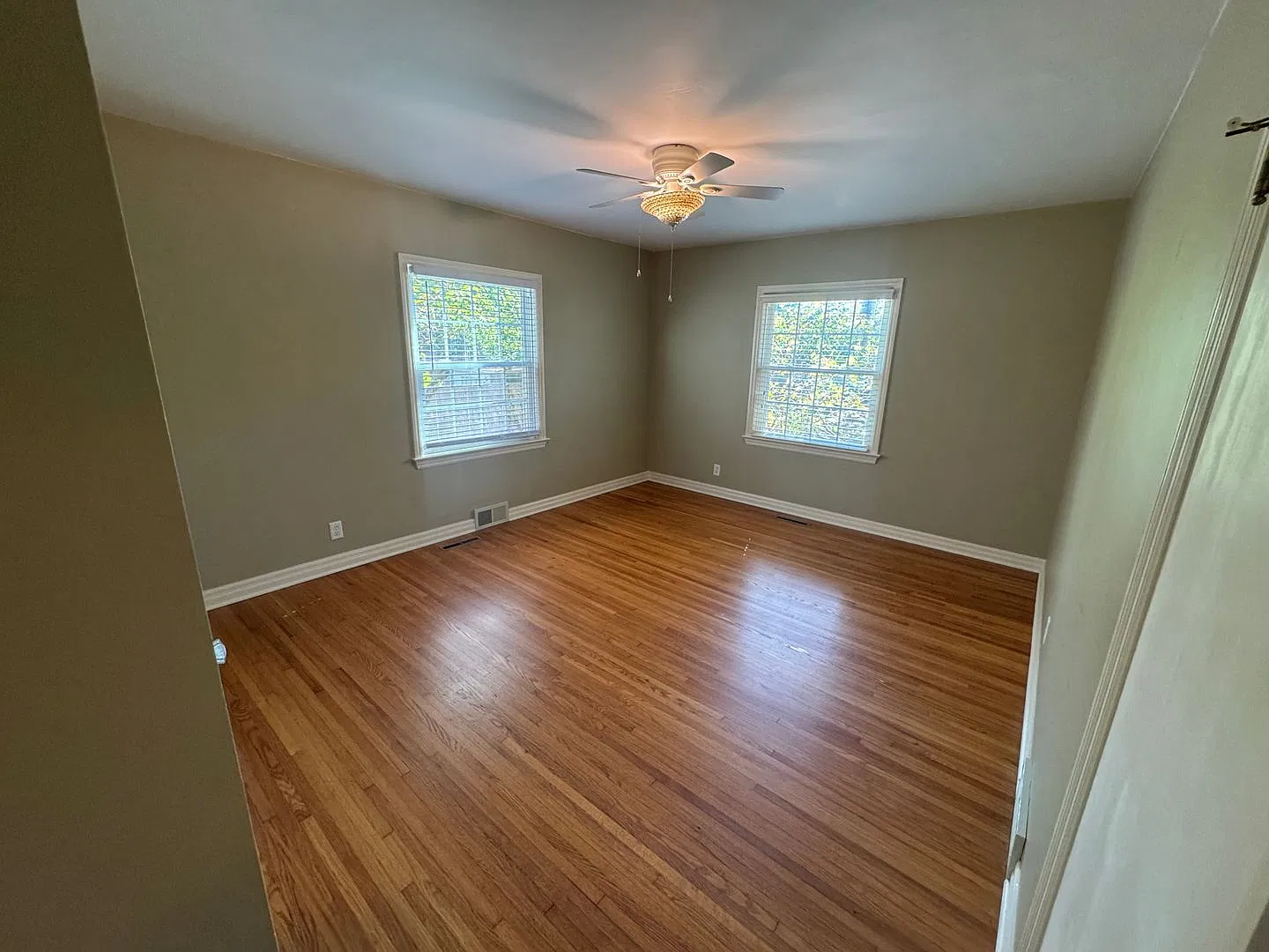 Welcome Home! Don't Miss This One — Photo 4