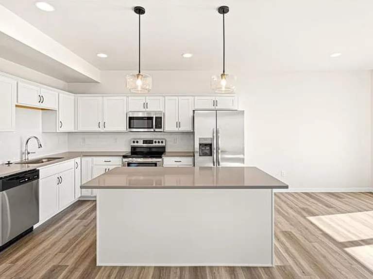 1634 Aspen Ct — Photo 10