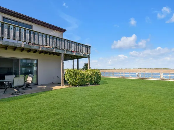 1 Anchorage #401, Freeport, NY 11520