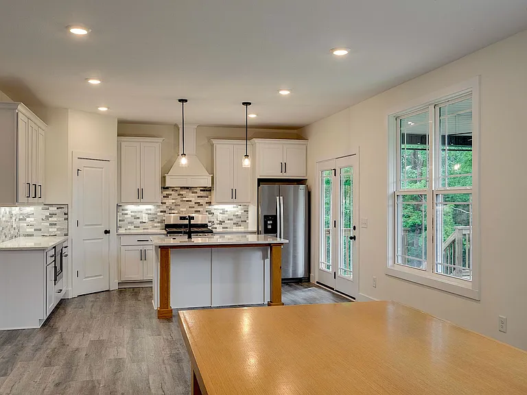 420 Stonemeadow Rd — Photo 16
