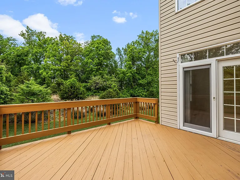 530 Limerick Cir — Photo 15