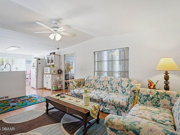 3rd image of 156 Iron Gate Cir