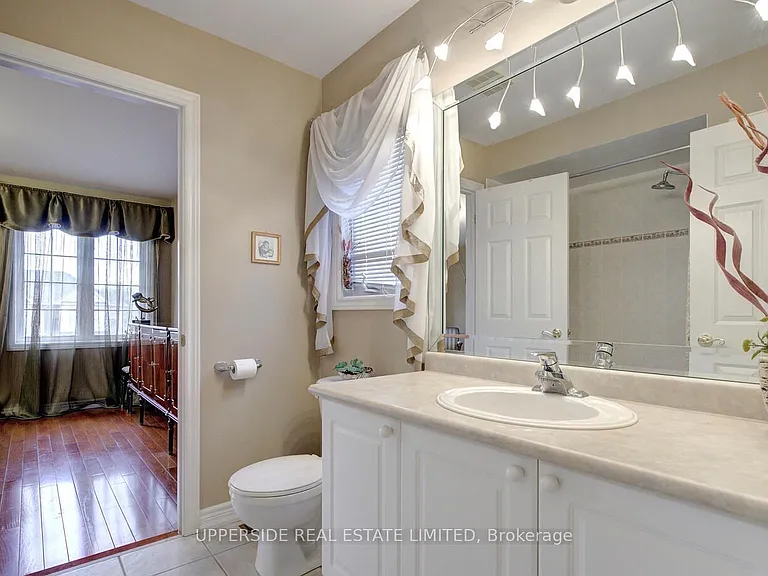 119 Thornhill Woods Dr — Photo 7