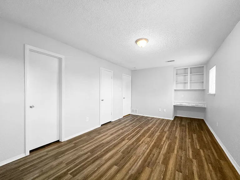 408 Cavender Ct — Photo 14