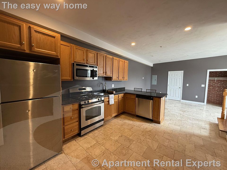1st image of 61 Exchange St APT 10
