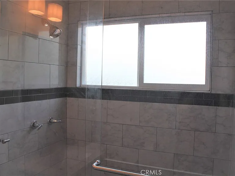 3035 Kathleen St — Photo 38