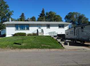 113 12th Ave NE, Minot, ND 58703