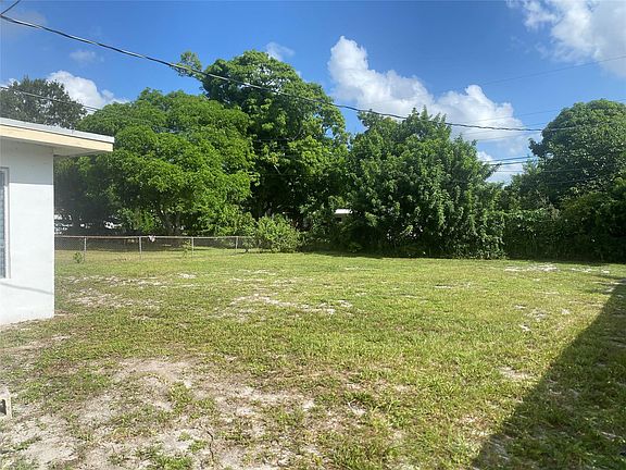 5th image of 2323 NW 27th Street