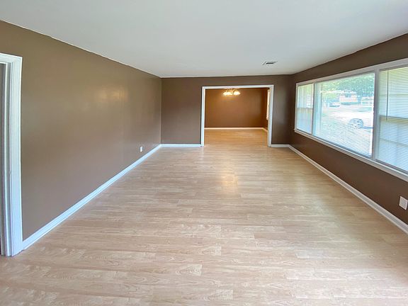 3rd image of 3086 Jett Dr