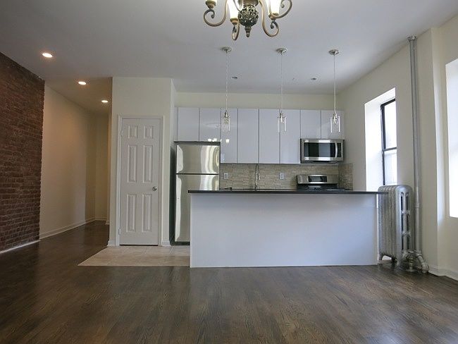1st image of 264 Quincy St