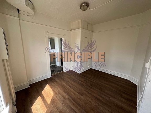 4th image of 647-649 1/2 S Idaho St #649
