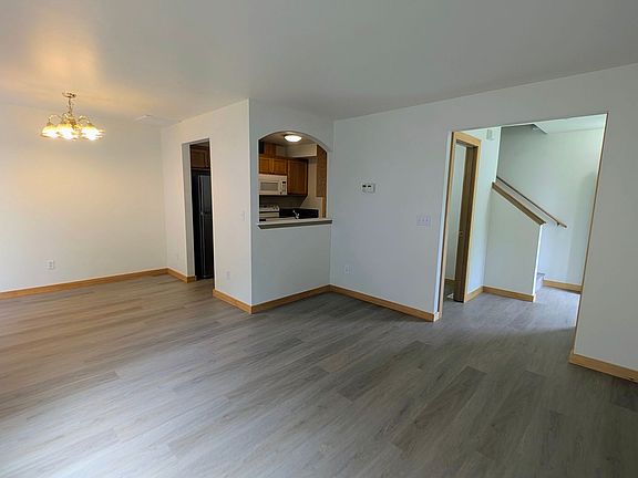 4th image of 6906 188th St NE