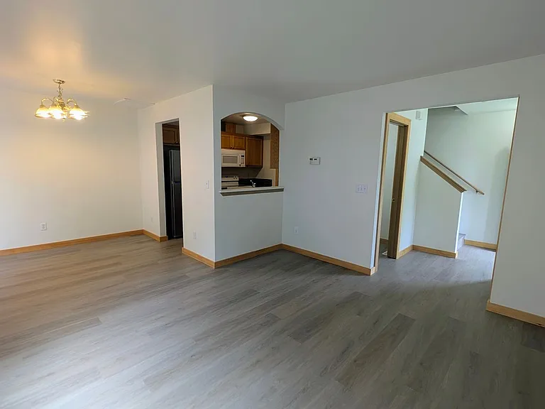 6906 188th St NE — Photo 3