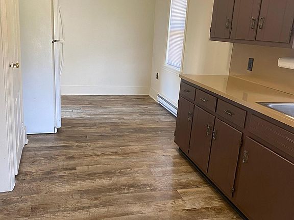 3rd image of 147 Main 1st Fl Ter