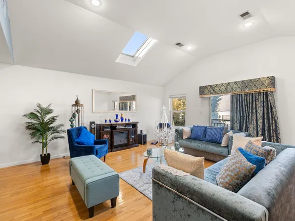 219 South Street image 17 of 45